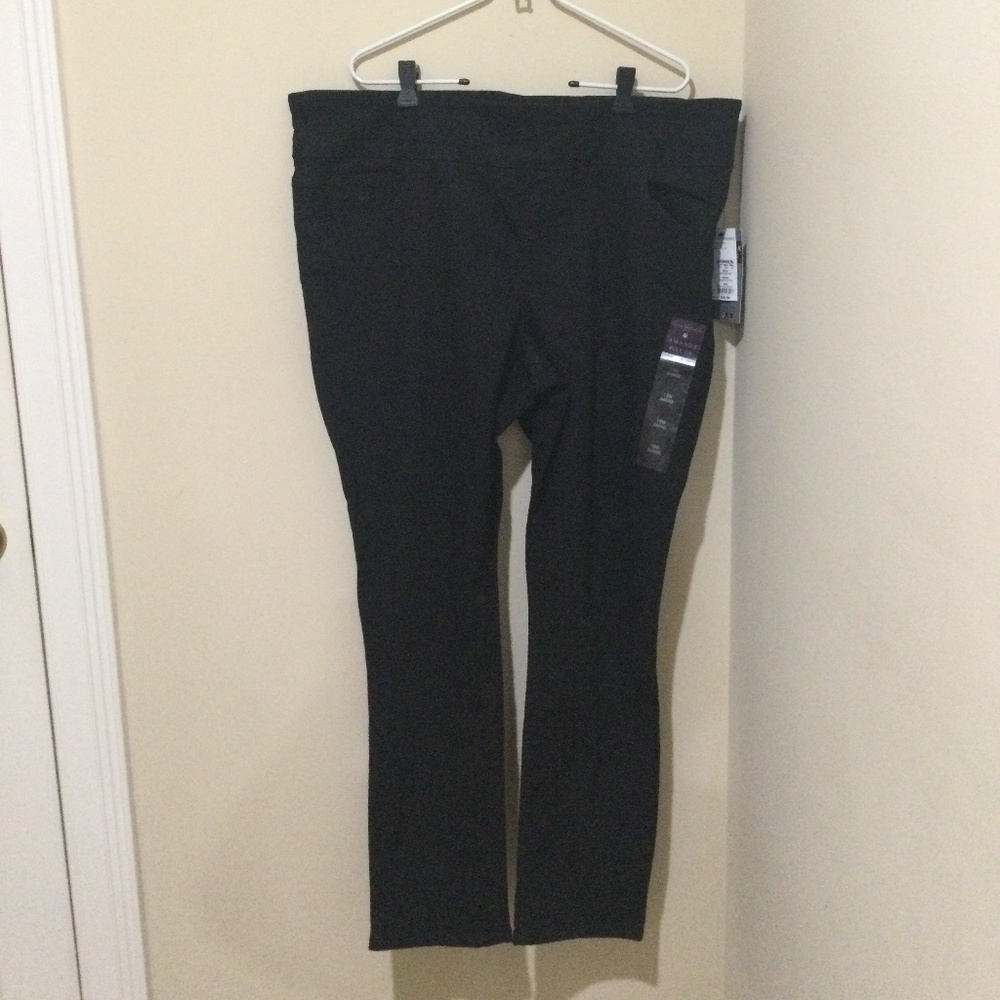 Black pull on jeans size 18w average super stretch slim leg classic rise.
